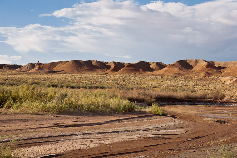 Old Hwy 24 - Ufer des Muddy Creeks